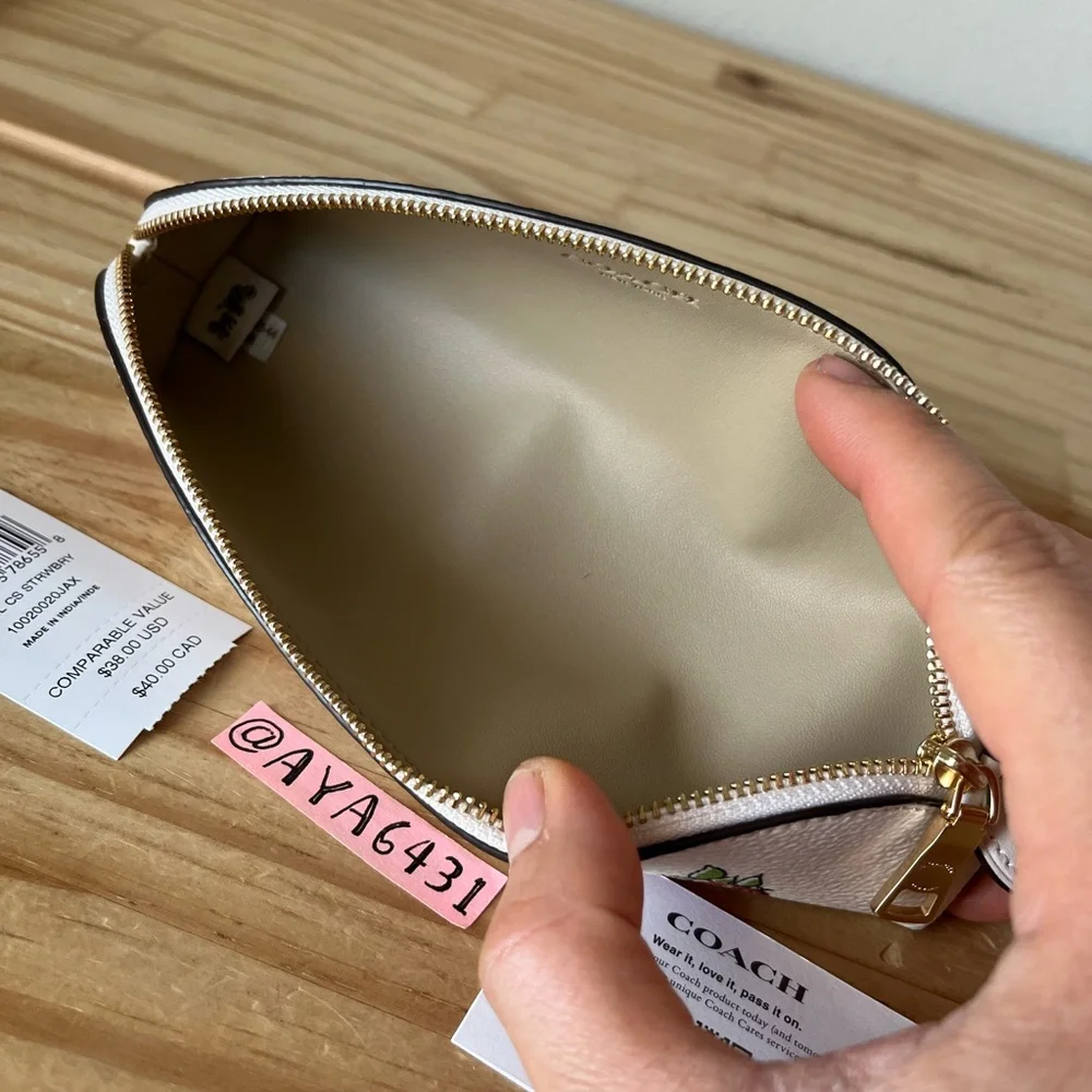Coach Coach Pencil Case With Strawberry Print🎈🎈 - Picture 6 of 10